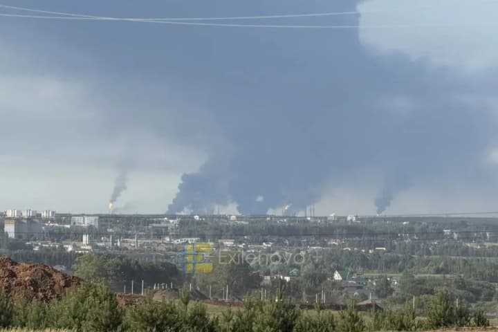Ukraine Strikes Two Refineries in Nizhnekamsk and Saratov on Same Morning — Zelensky at NATO: "Not a Single Russian Refinery Left Untouched"