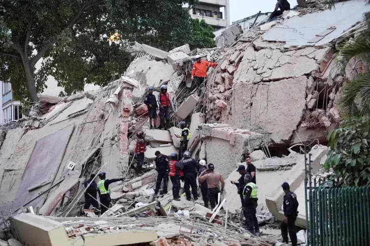 Venezuela Struck by Back-to-Back 7.2 and 7.5 Earthquakes — At Least 164 Dead, La Guaira Declared Disaster Zone, USGS Warns of 10,000 Possible Fatalities