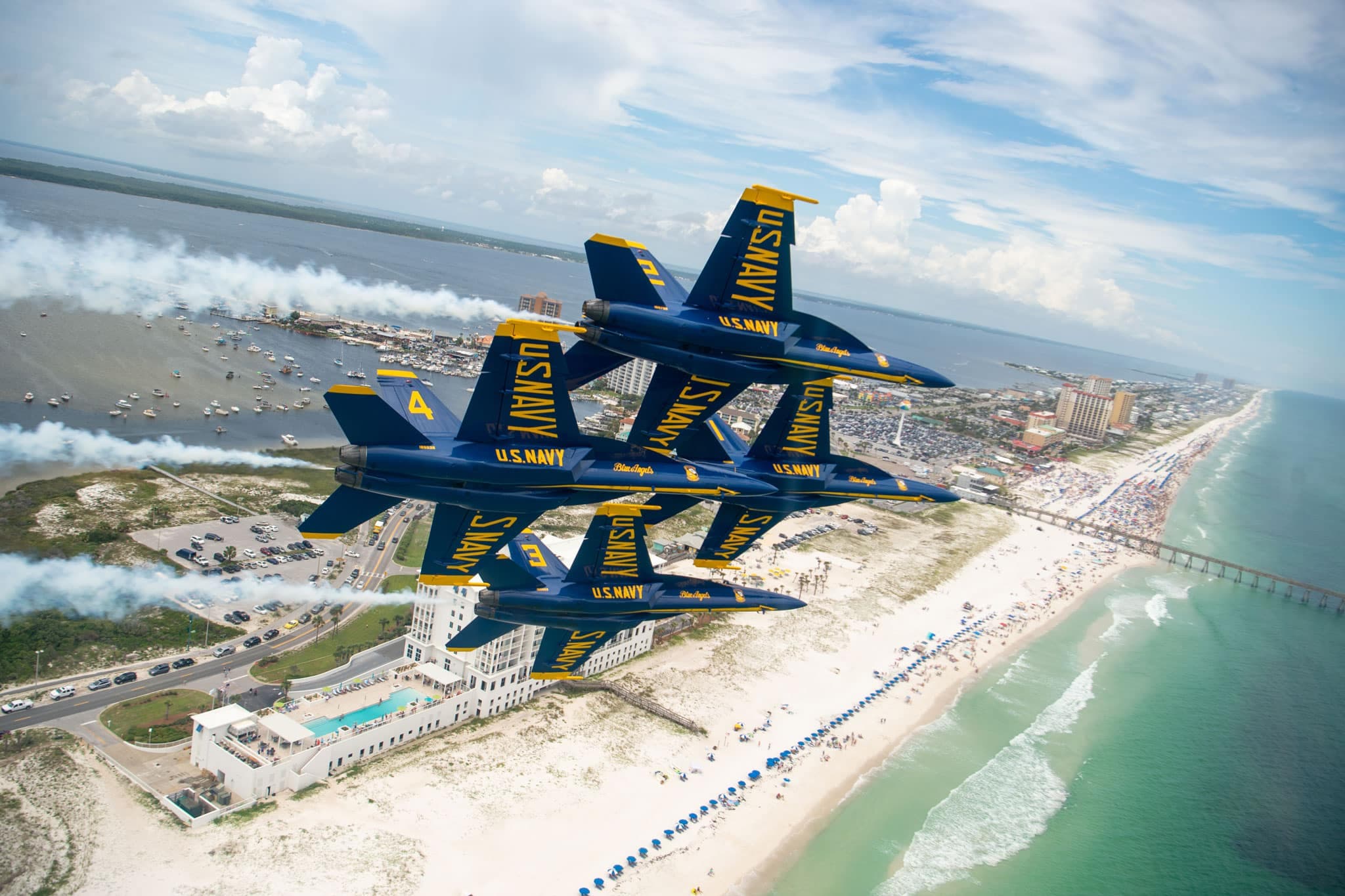 Blue Angels Fly So Low Over Pensacola Beach They Send Chairs and Umbrellas Flying — US Navy Opens Safety Review